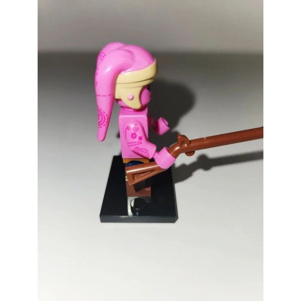 Custom Star Wars LEGO Minifigure - Suu Lawquane (Pink Twi'lek Clone Wars)